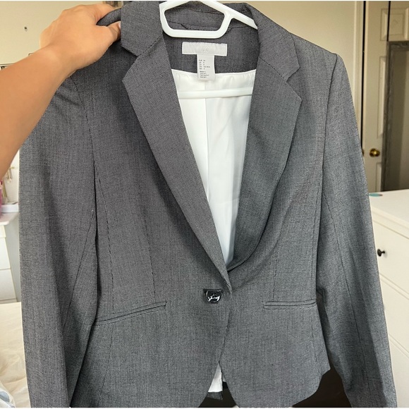 Blazer and Pants matching set. H&M size 4. Grey, worn once perfect condition! - Picture 2 of 8